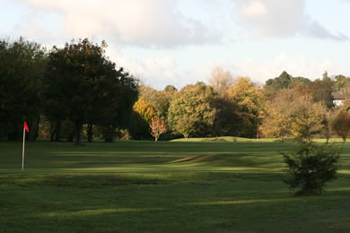 9 hole golf park in Watford Hertfordshire